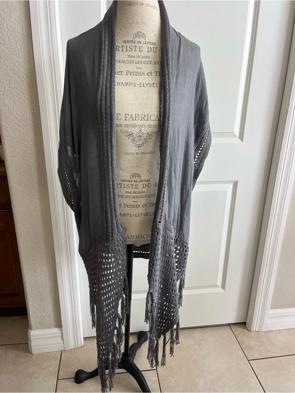 EUC Forgotten Grace 100% linen charcoal gray BoHo open front cardigan w/fringe